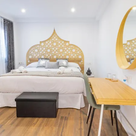Hotell Reina Aixa 2*